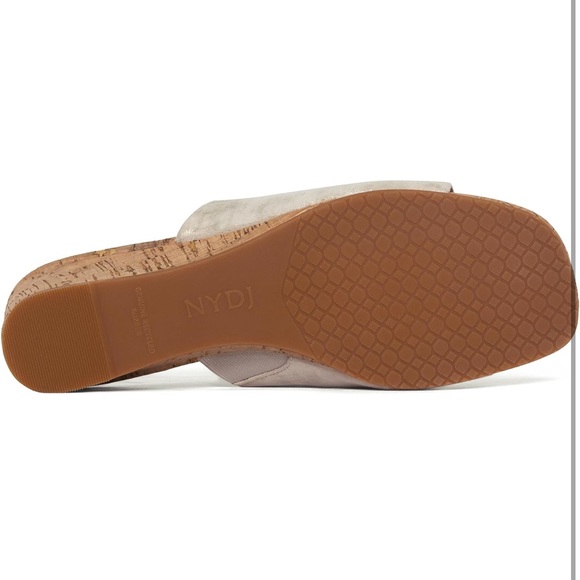 NWT NYDJ Claudine Metallic Suede - Picture 4 of 14